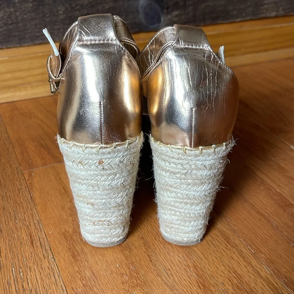 Steve Madden Rose Gold Platform Wedges Jaylen Sandals, Size 8.5